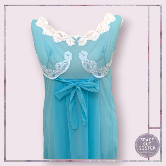 Vintage Circa 1970s Turquoise Tie Nightdress