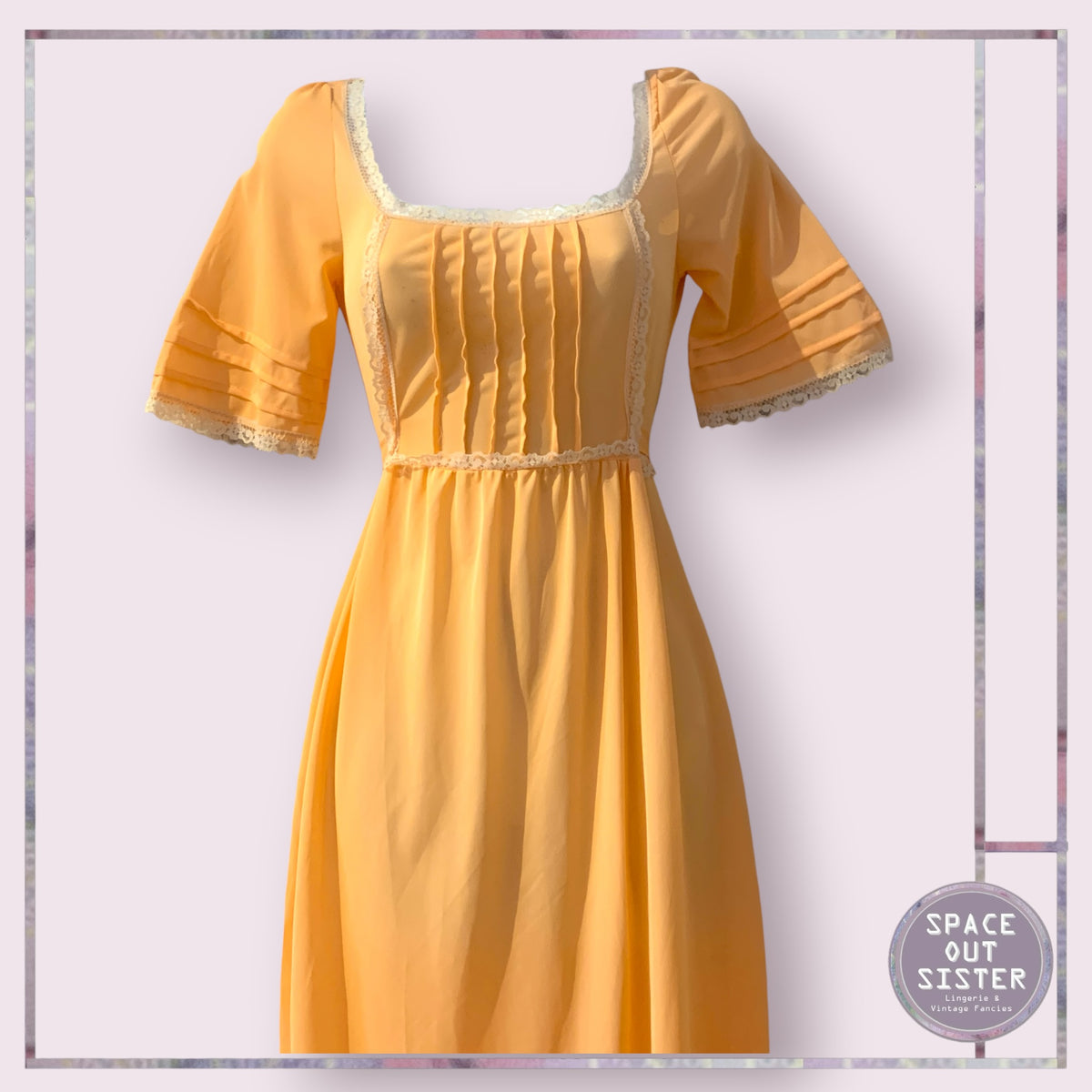 Vintage Pin Tuck Peach Nightdress Bust 28”