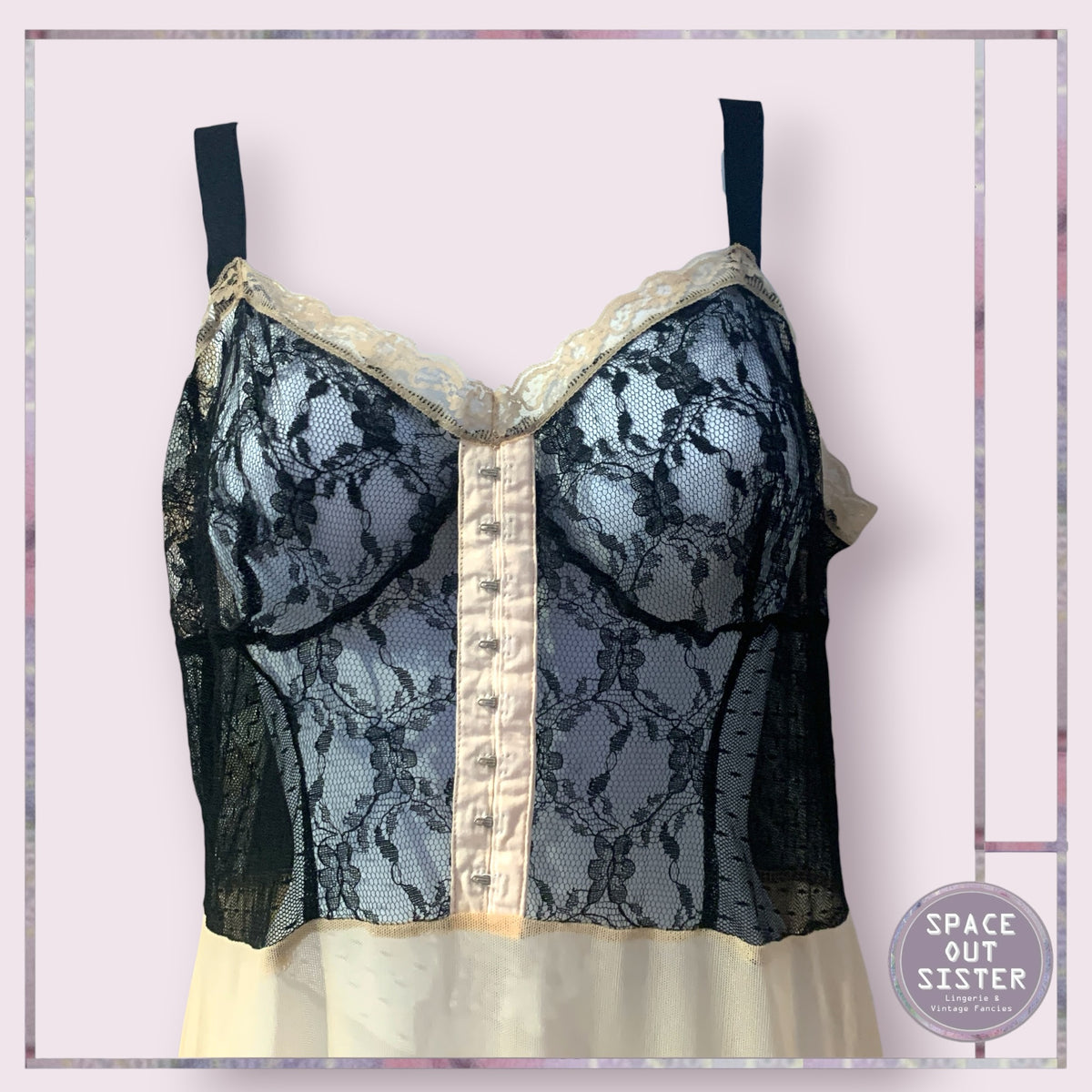 Pre-Loved Black Lace & Champagne Slip Bust 32”