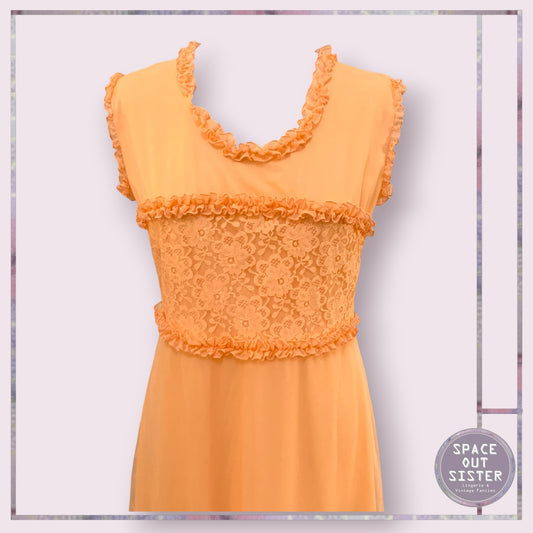 Vintage Lace & Ruffle Nightdress Bust 36”